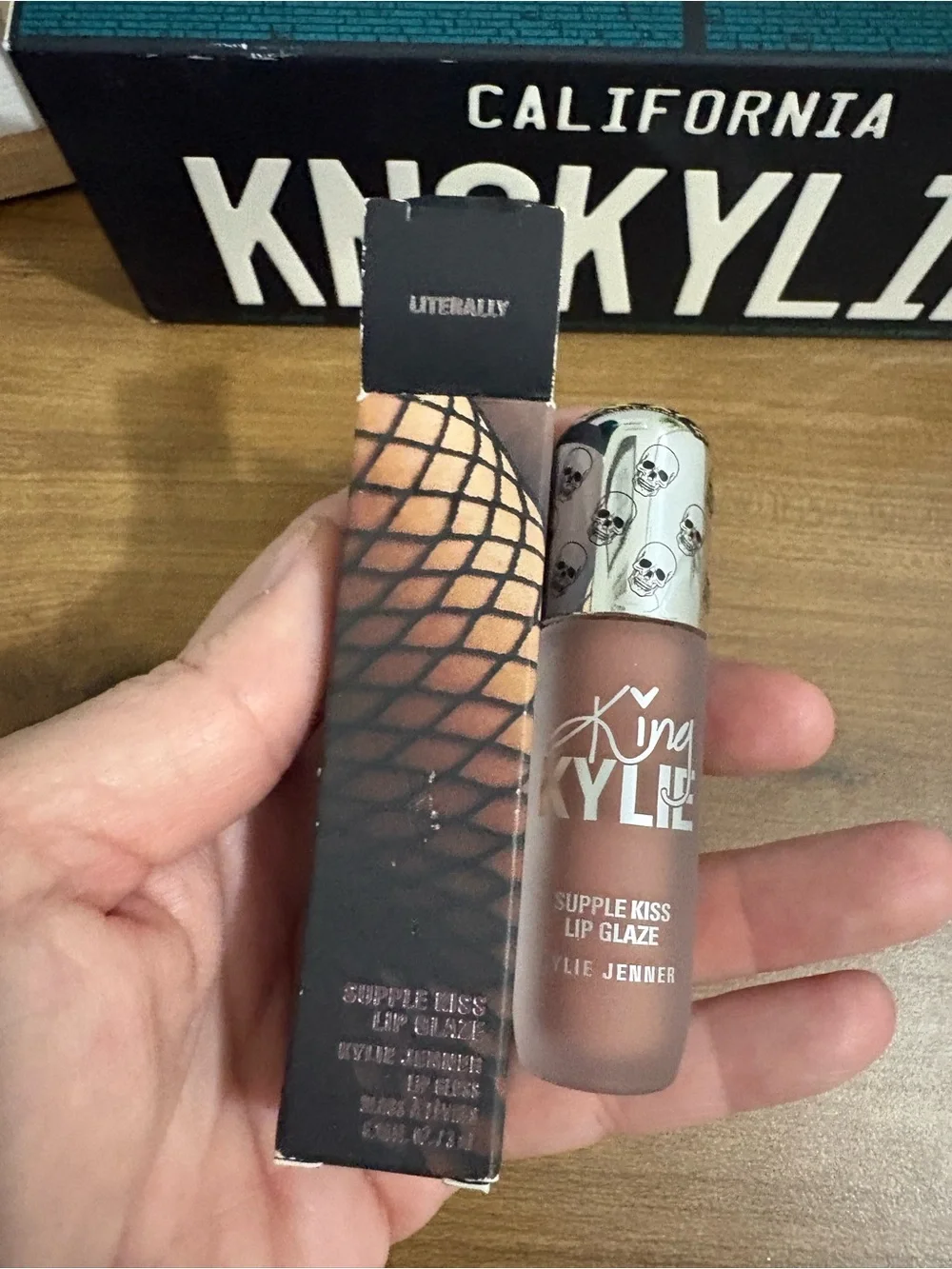 Kylie Cosmetics King Kylie Bundle Eyeshadow Palette 3 Supple Kiss Lip Glaze NIB